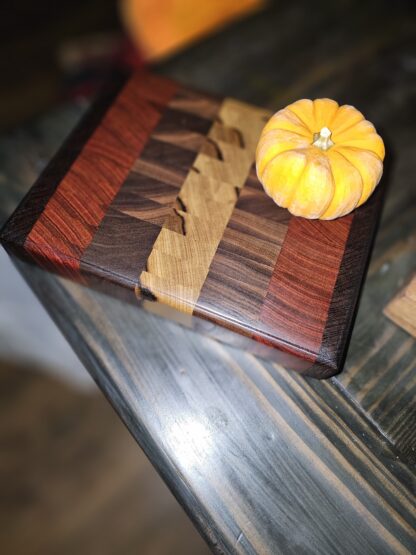 End-grain Chopping Board - Image 2